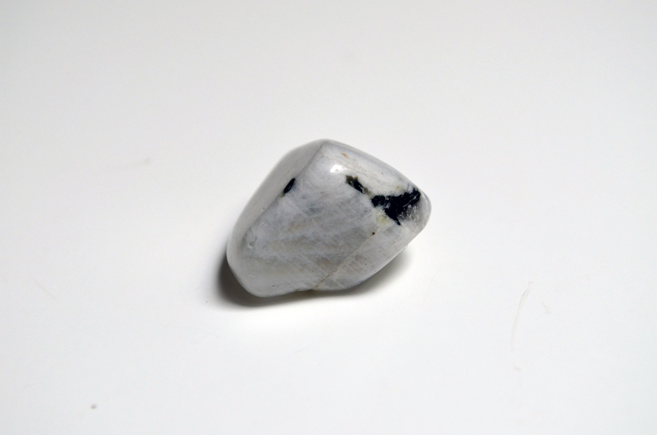 Lucky Stones for Cancer's: Finding Emotional Balance