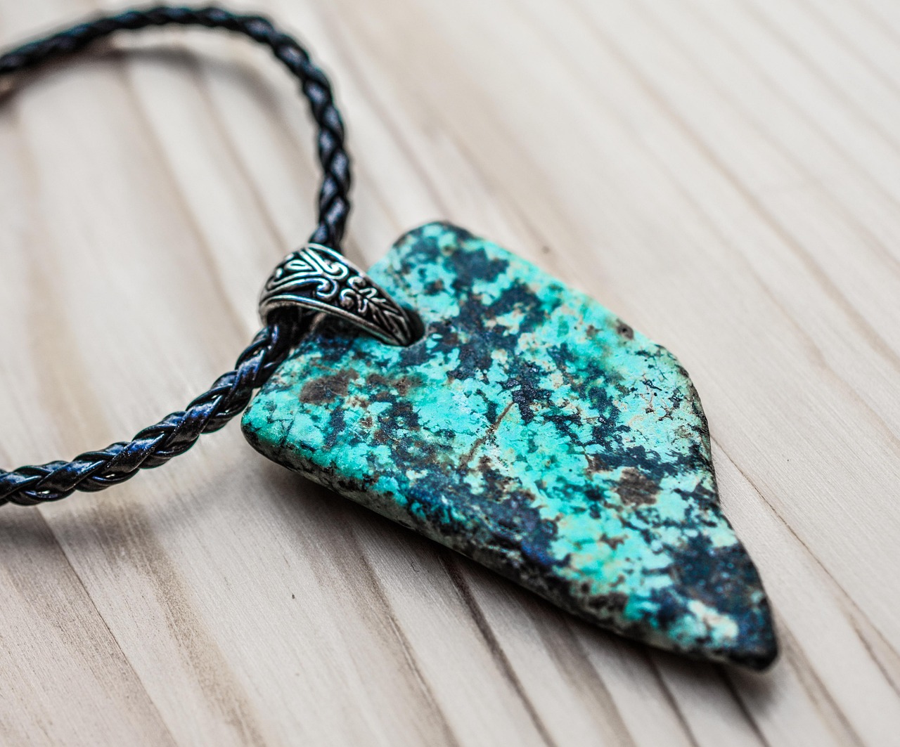 Lucky Stones Sagittarius': Amplifying Jupiter's Fire